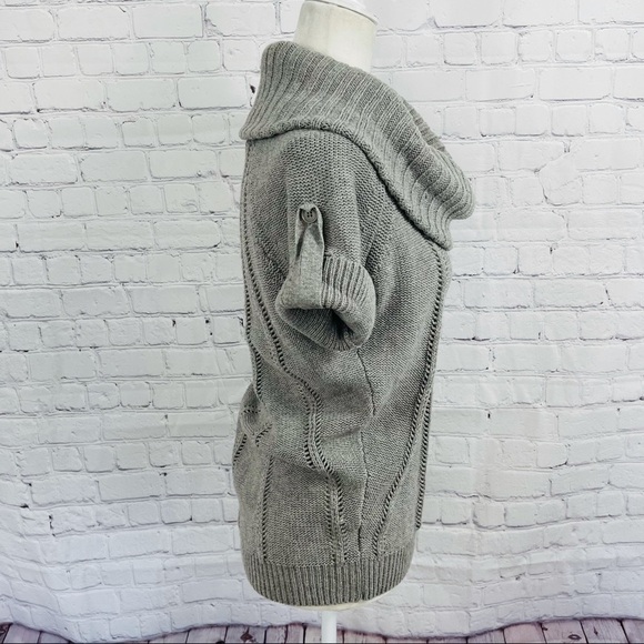 BCBGMAXAZRIA Gray Cowl Neck Short Sleeve Wool Sweater - XXS - Picture 6 of 8